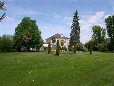 Chateau for sale in Salies-de-Bearn (Aquitaine)