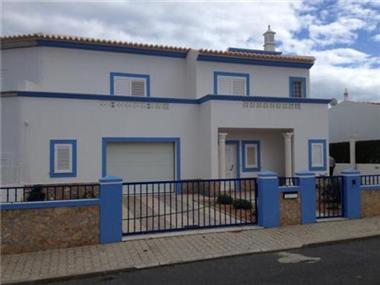 Villa / Townhouse for sale in Altura (Faro)