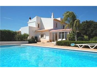 Villa / Townhouse for sale in Moncarapacho (Faro)