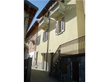 House for sale in Carlazzo (Regione Lombardia)