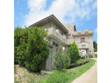 Villa for sale in Citta Sant'Angelo (Regione Abruzzo)