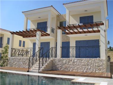 Semi/terraced Villa for sale in Neo Chorio (Paphos)