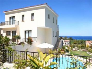 Semi/terraced Villa for sale in Neo Chorio (Paphos)