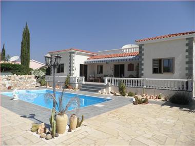 House/villa for sale in Ayios Yeoryios (Paphos)