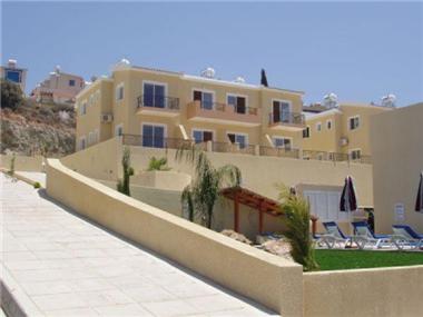 Apartment/flat for sale in Khlorakas (Paphos)