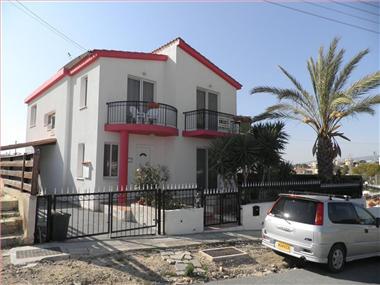 House/villa for sale in Khlorakas (Paphos)