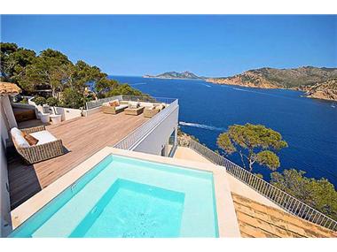 Miscellaneous for sale in La Mola (Balearic Islands)