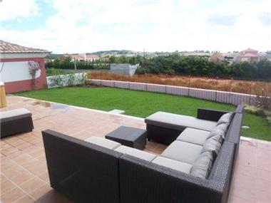 House/villa for sale in Bombarral (Leiria)