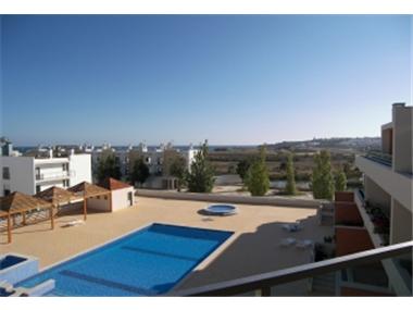 House/villa for sale in Meia Praia (Faro)