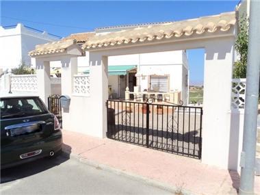Semi Detached for sale in San Miguel de Salinas (Valencia)