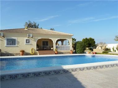 Country Property for sale in Catral (Valencia)