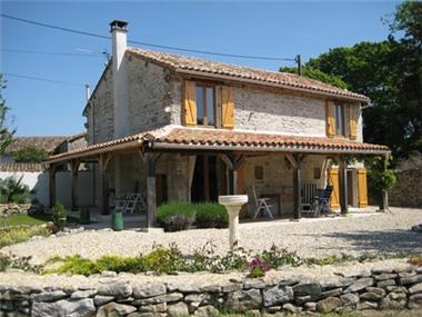 House for sale in Sauze-Vaussais (Poitou-Charentes)