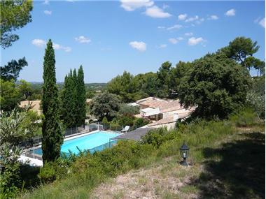 Land for sale in Saint-Cannat (Provence-Alpes-Cote d'Azur)