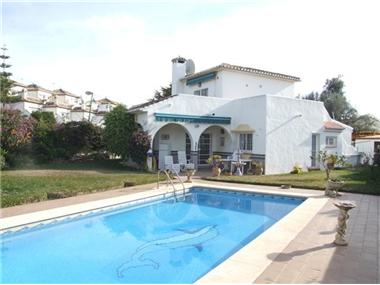 Villa for sale in Calahonda (Andalucia)