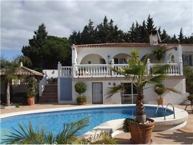 Villa for sale in El Faro (Andalucia)