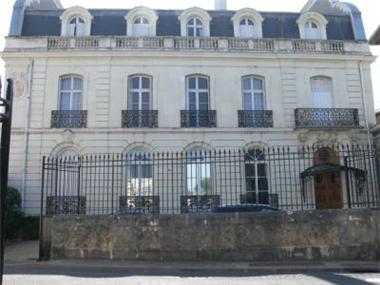 Apartment       for sale in Saumur (Region Pays de la Loire)