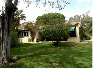 Villa for sale in Guadalmina (Andalucia)