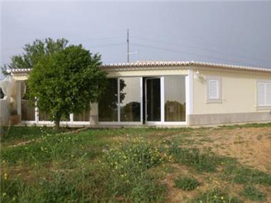 House/Villa for sale in Estombar (Faro)