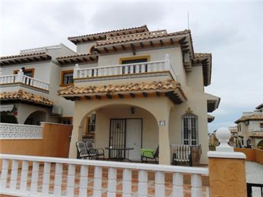 Quad Villa for sale in Campoamor (Valencia)