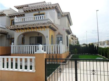 Quad Villa for sale in Campoamor (Valencia)