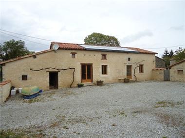 House for sale in Nanteuil-en-Vallee (Poitou-Charentes)