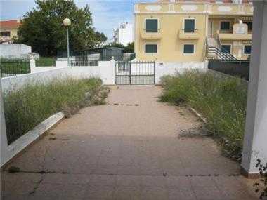 Villa / Townhouse for sale in Altura (Faro)