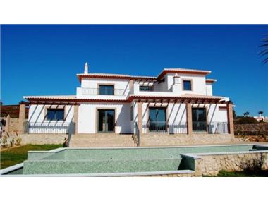 Villa for sale in Carvoeiro (Faro)