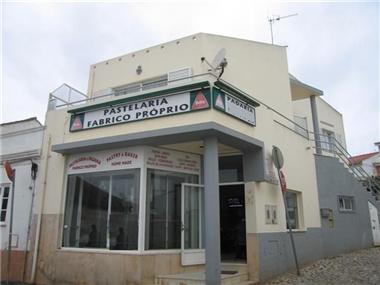 Commercial for sale in Luz (Faro)