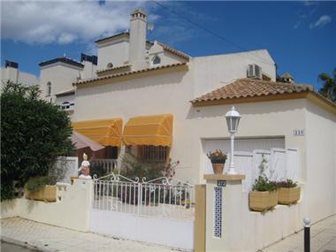 Villa / Detached for sale in Orihuela Costa (Valencia)