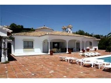 Villa for sale in El Paraiso (Andalucia)