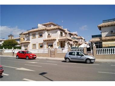 Townhouse for sale in La Zenia (Valencia)