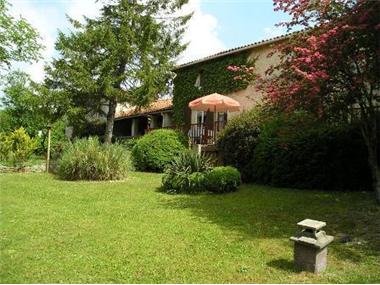House for sale in Ruffec (Poitou-Charentes)