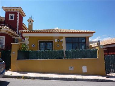 Villa for sale in Bigastro (Valencia)