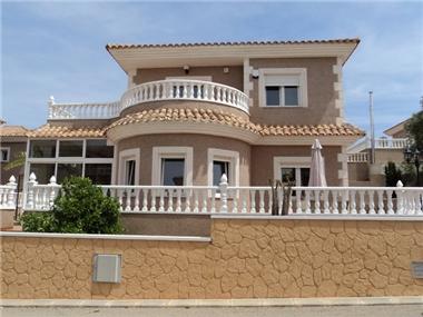 Villa / Detached for sale in Los Altos (Valencia)