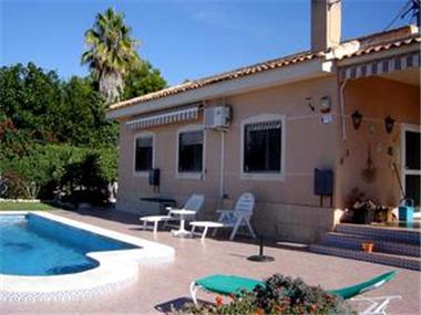 Villa for sale in Albatera (Valencia)