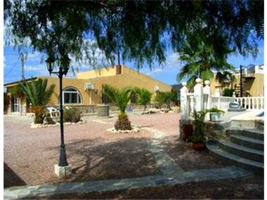 Villa for sale in Albatera (Valencia)