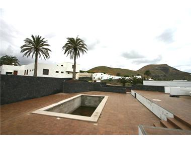 Villa for sale in Yaiza (Canary Islands)