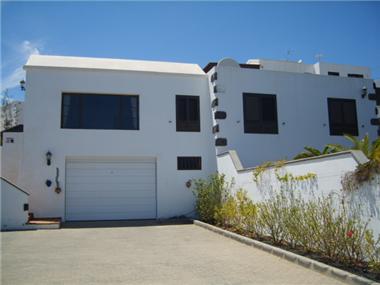 Villa for sale in Tias (Canary Islands)