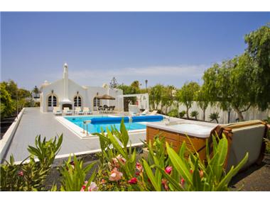 Villa for sale in Puerto del Carmen (Canary Islands)