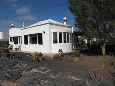 Villa for sale in Tahiche (Canary Islands)