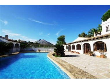 Villa for sale in Parcent (Valencia)