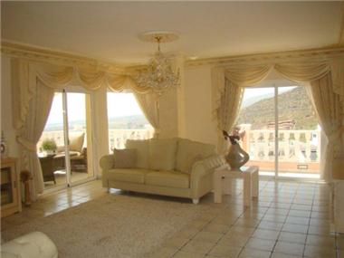 Villa for sale in San Eugenio (Canary Islands)