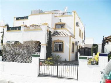 Townhouse for sale in San Miguel de Salinas (Valencia)