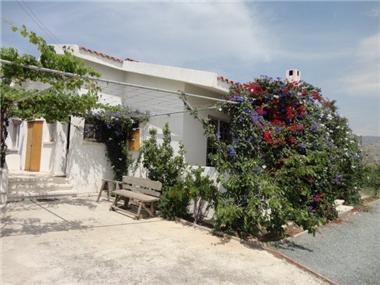 Detached Bungalow for sale in Monagroulli (Larnaca)