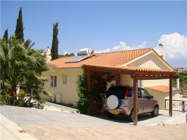 Detached Bungalow for sale in Polemi (Paphos)