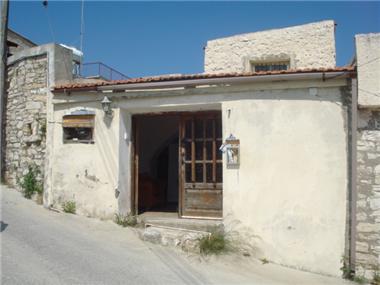 Detached Village House for sale in Skarinou (Larnaca)