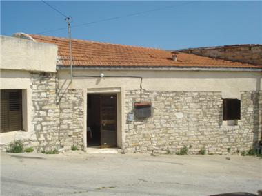 Detached Village House for sale in Skarinou (Larnaca)