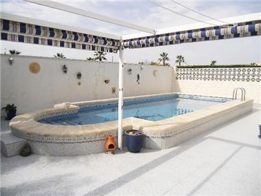 Villa for sale in Los Balcones (Valencia)