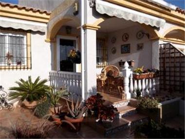 Villa for sale in Torre De La Horadada (Valencia)