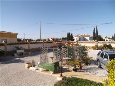 Villa for sale in Catral (Valencia)